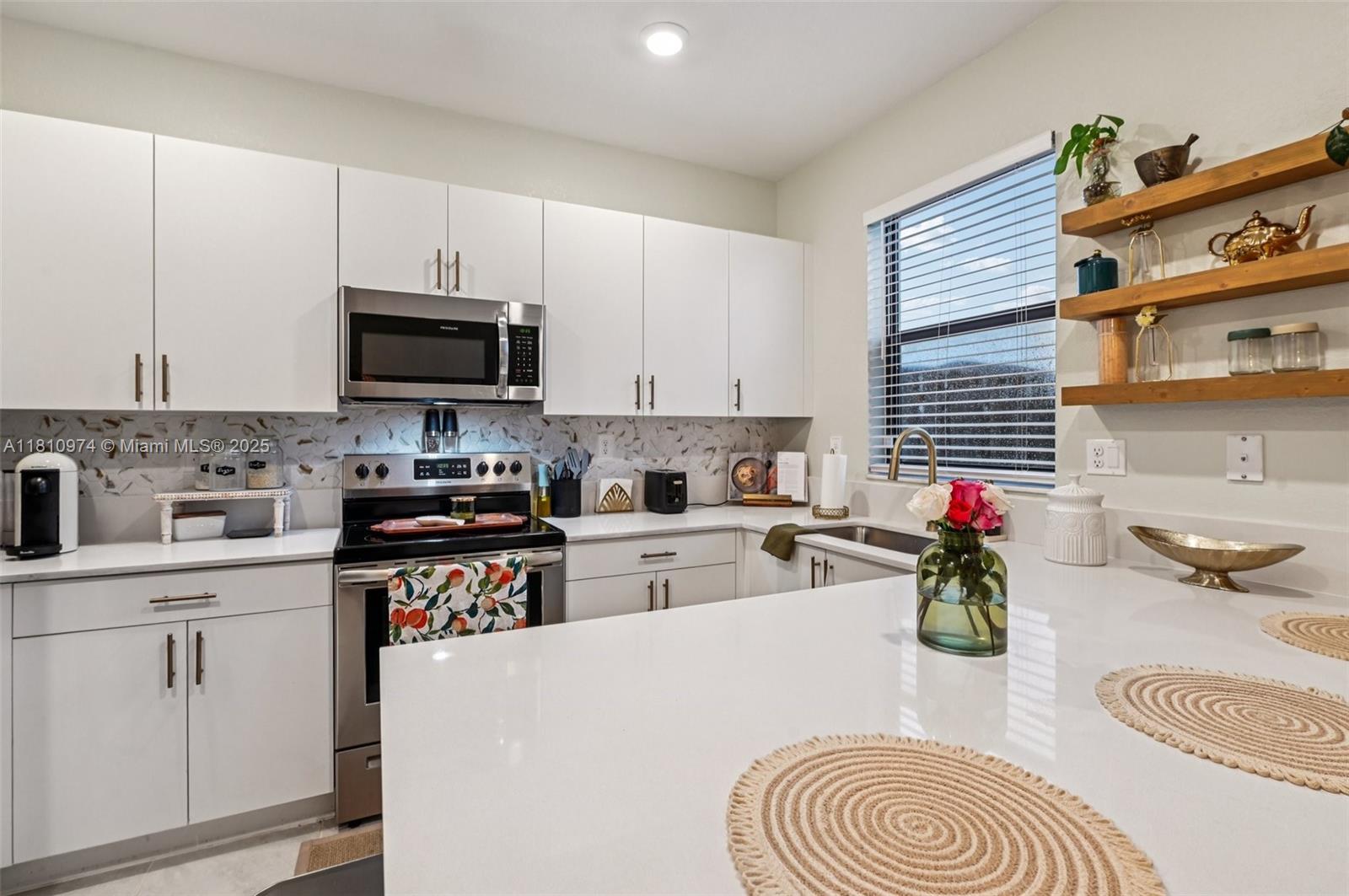 ENCLAVE SOUTH PHASE 2 - Residential