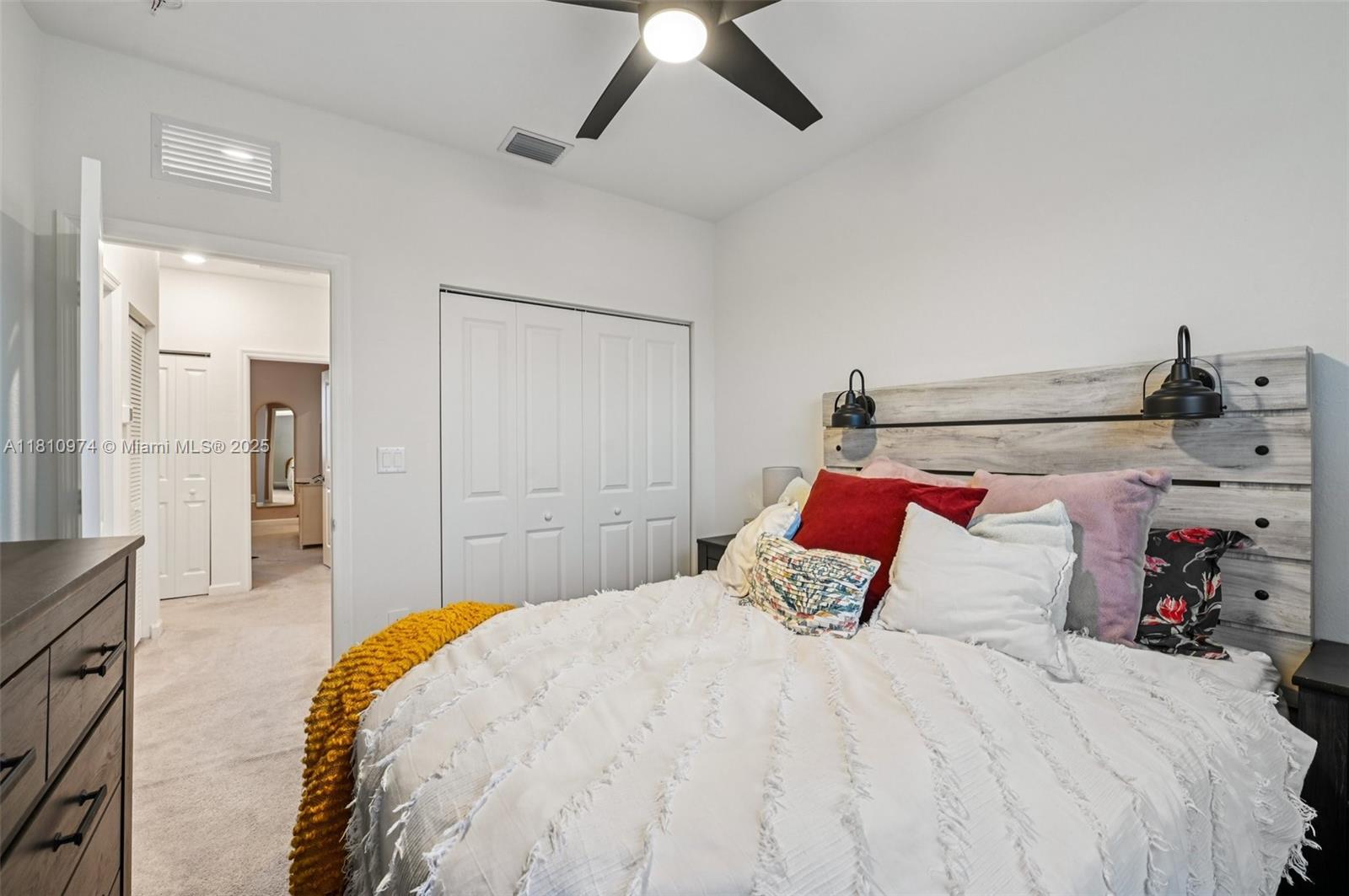 ENCLAVE SOUTH PHASE 2 - Residential