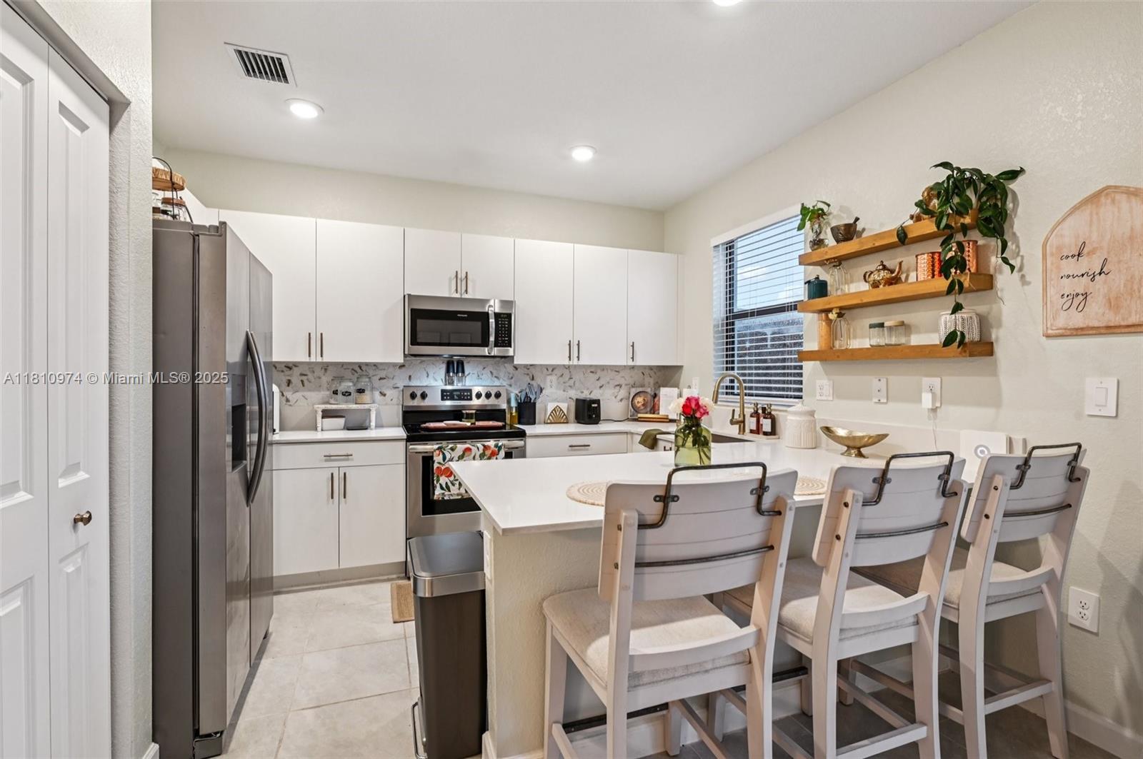 ENCLAVE SOUTH PHASE 2 - Residential