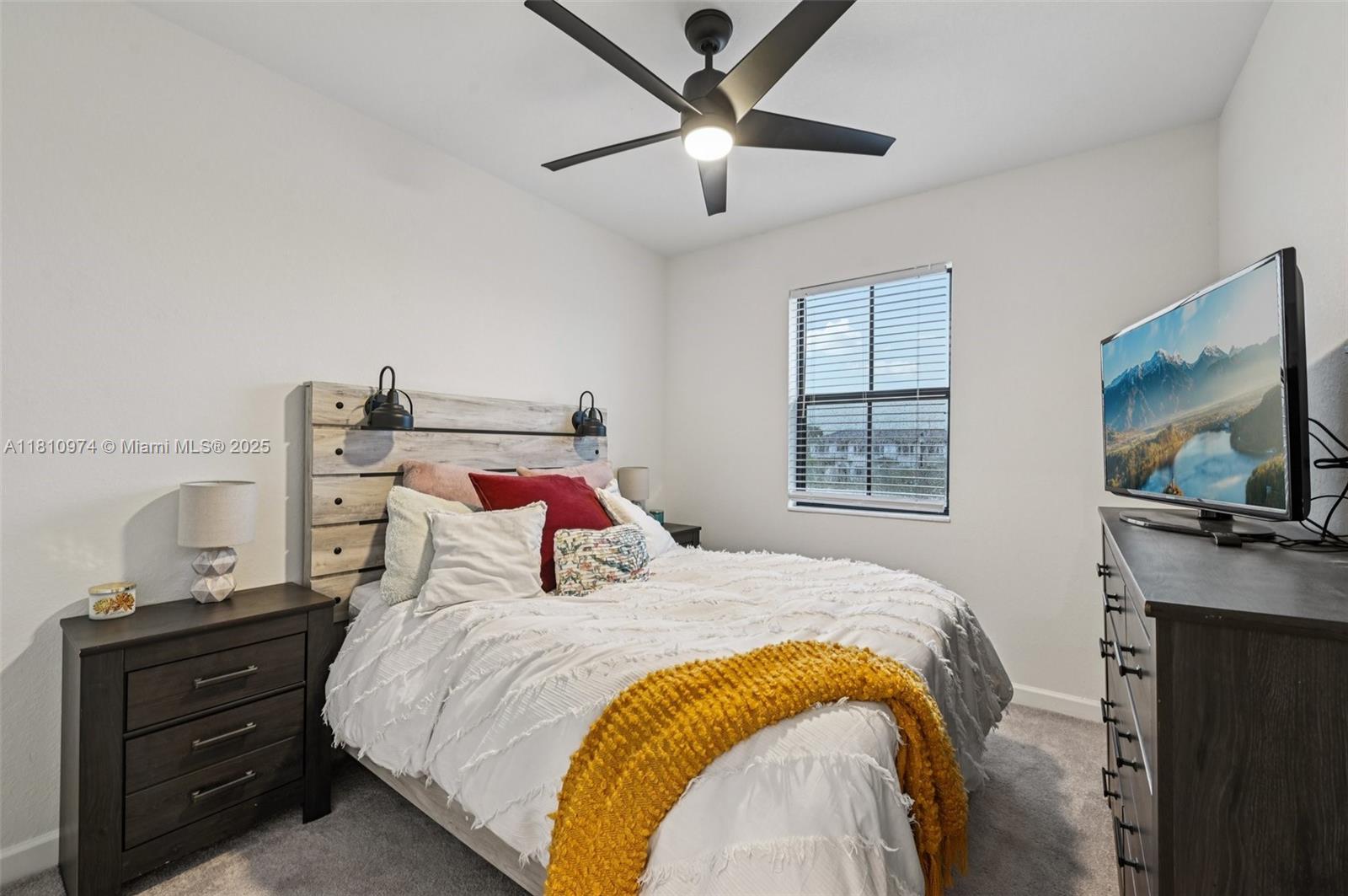 ENCLAVE SOUTH PHASE 2 - Residential