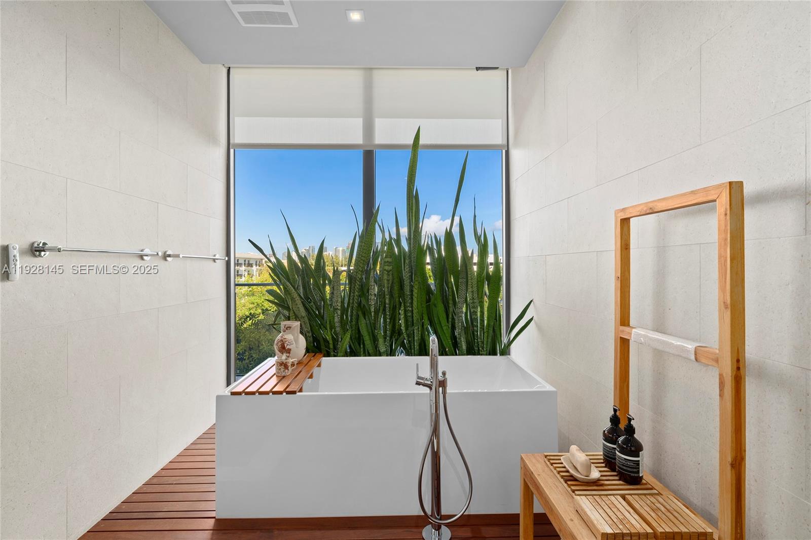 The Fairchild Coconut Grov - Residential