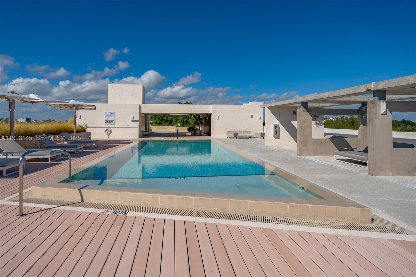 The Fairchild Coconut Grov - Residential