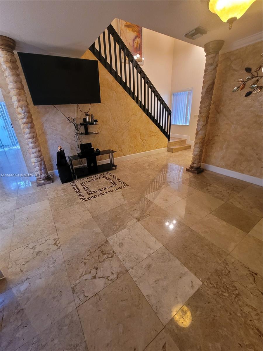 PEMBROKE LAKES SECTION EI - Residential Lease