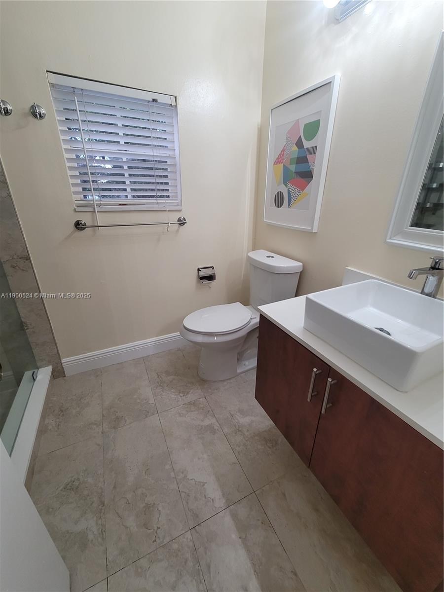 PEMBROKE LAKES SECTION EI - Residential Lease
