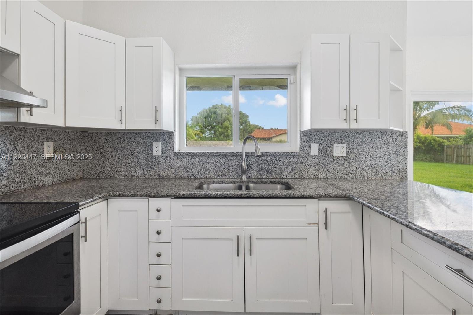 ESTATE MANSIONS - Residential