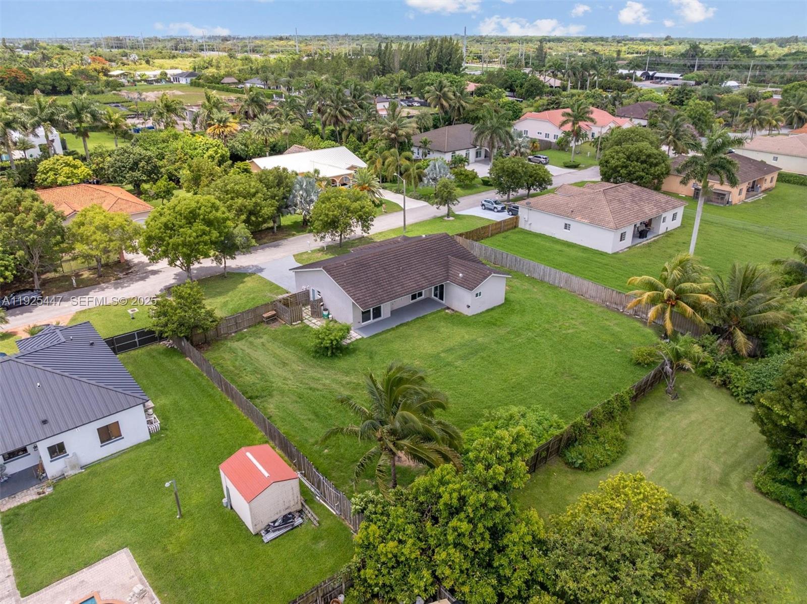 ESTATE MANSIONS - Residential