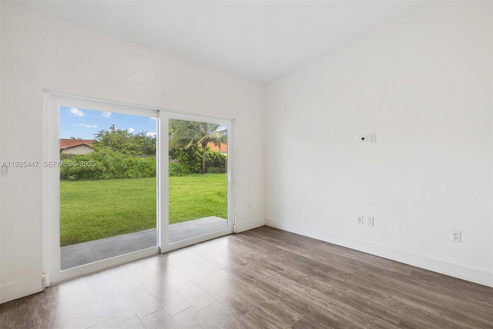 ESTATE MANSIONS - Residential