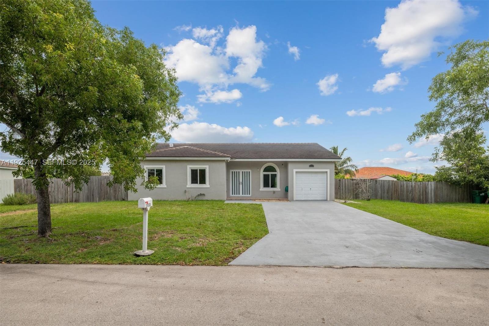 ESTATE MANSIONS - Residential