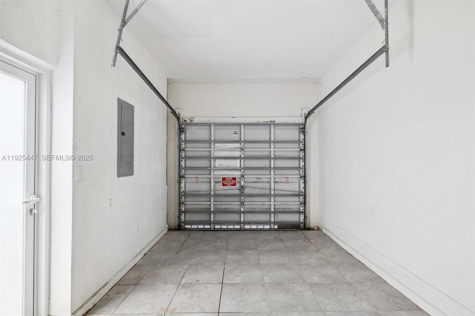 ESTATE MANSIONS - Residential