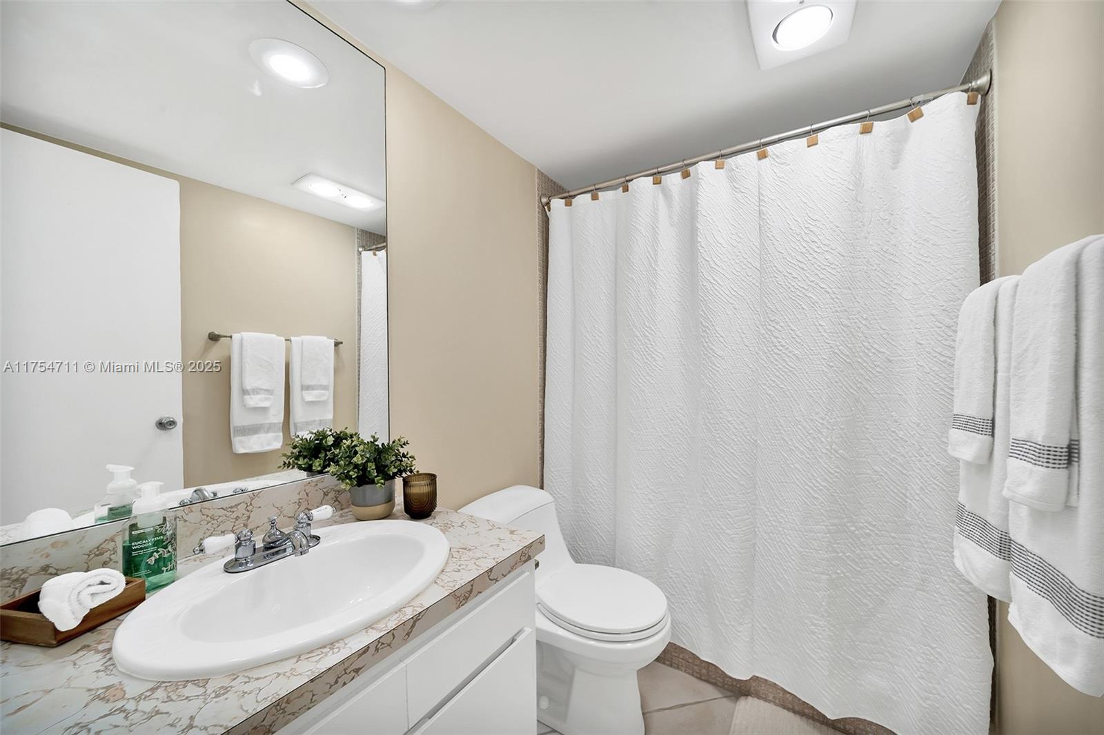 NO 1 PALM-AIRE COUNTRY CL - Residential