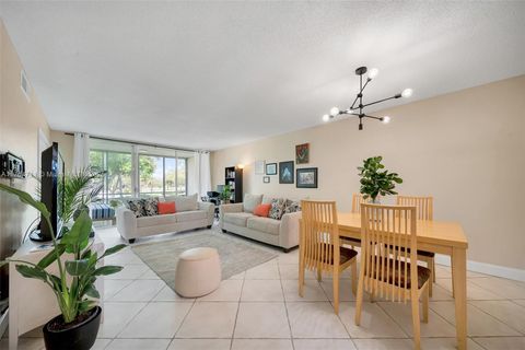 550 Oaks Ln 202 Pompano Beach FL 33069