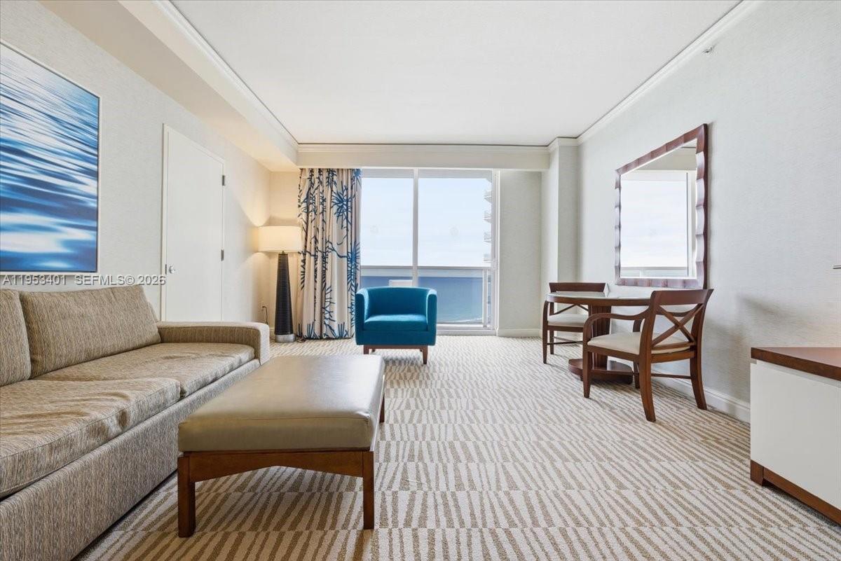 TRUMP INTERNATIONAL SONES - Residential