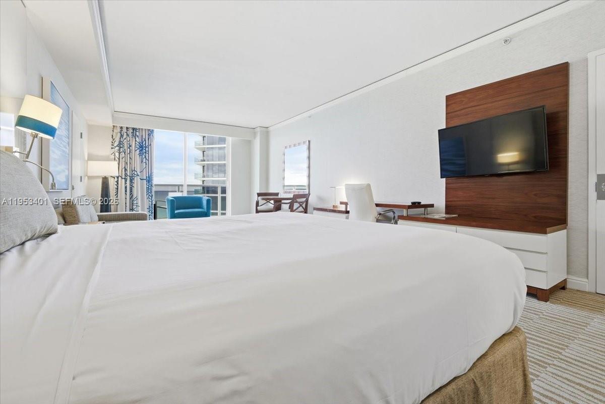 TRUMP INTERNATIONAL SONES - Residential