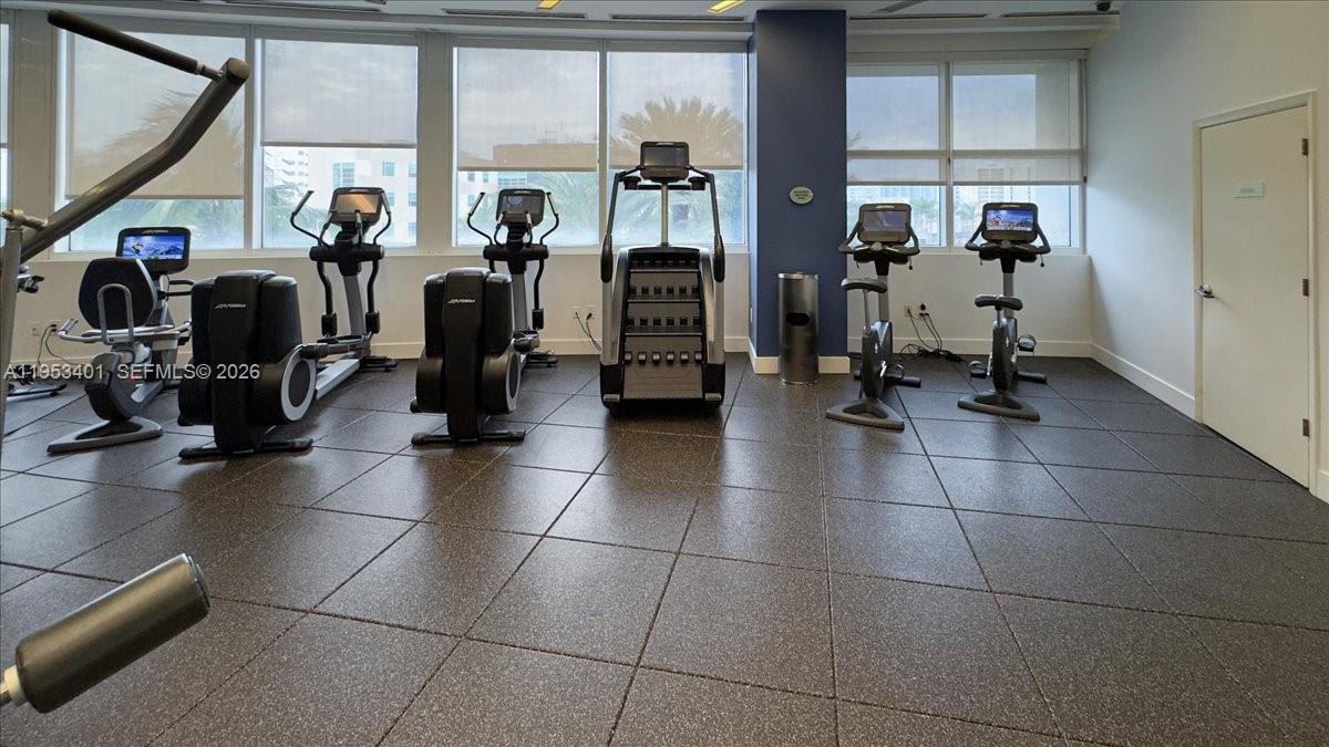 TRUMP INTERNATIONAL SONES - Residential