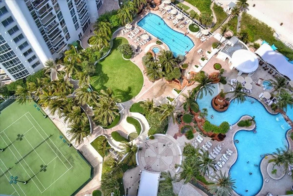 TRUMP INTERNATIONAL SONES - Residential