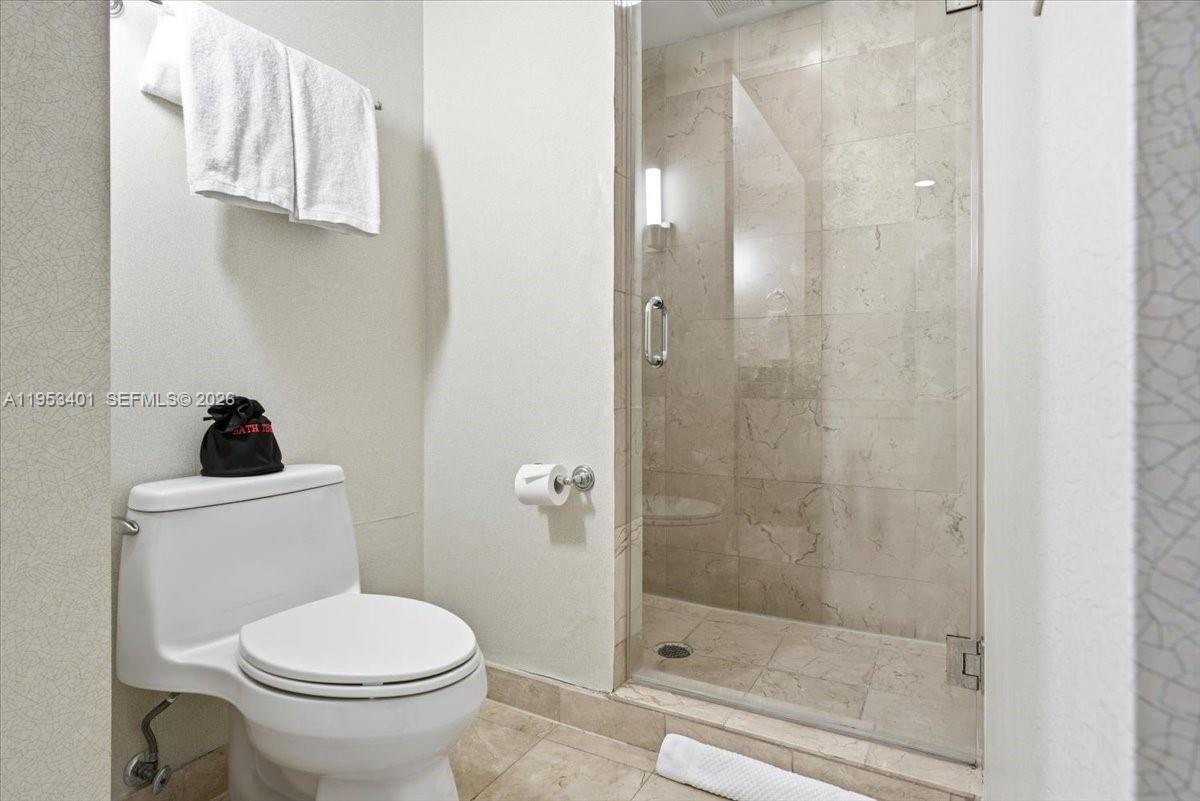 TRUMP INTERNATIONAL SONES - Residential