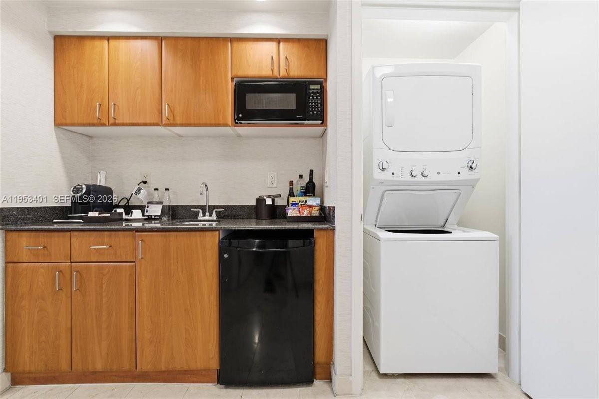 TRUMP INTERNATIONAL SONES - Residential