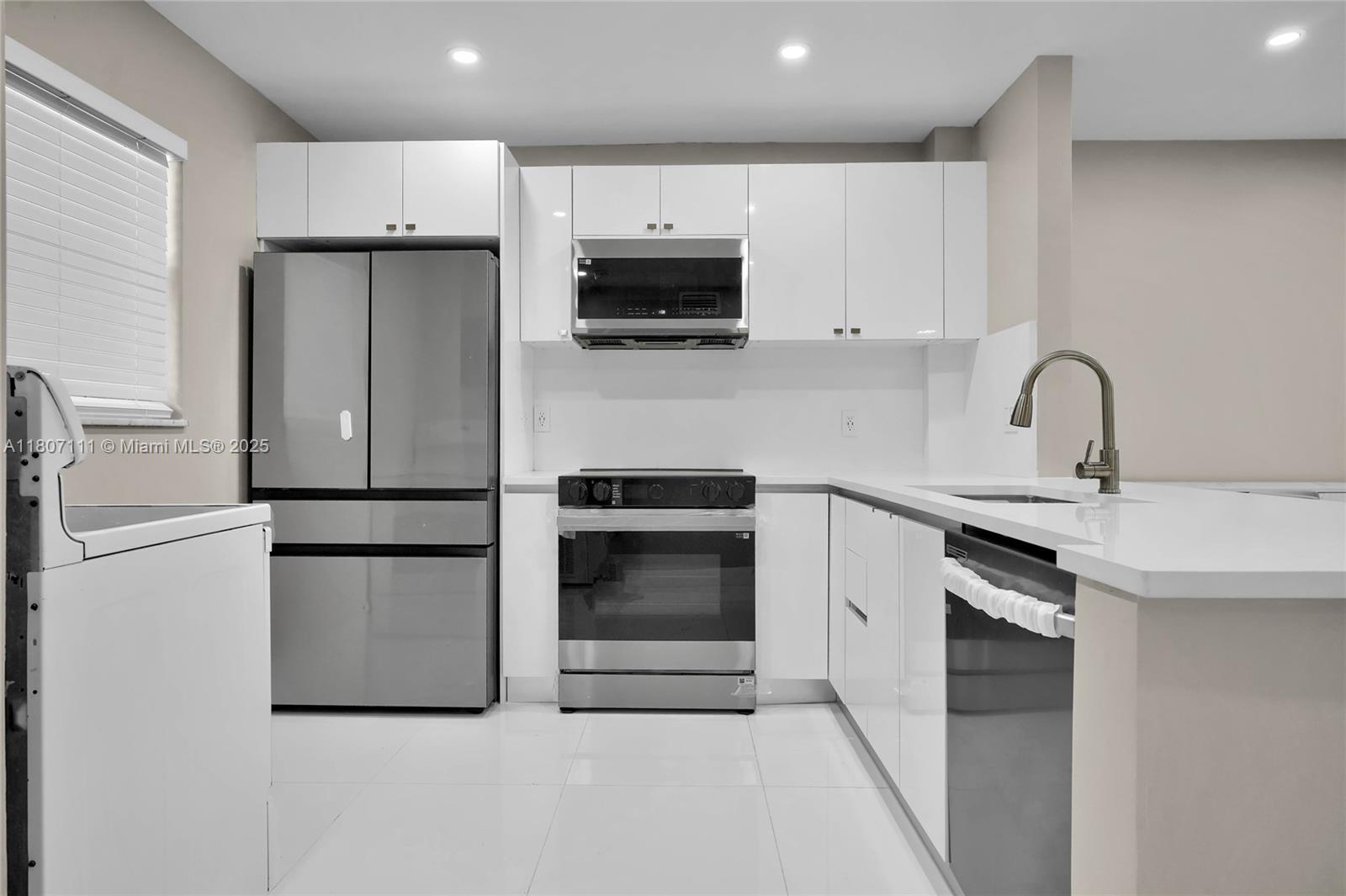100 Ashbury Rd 103