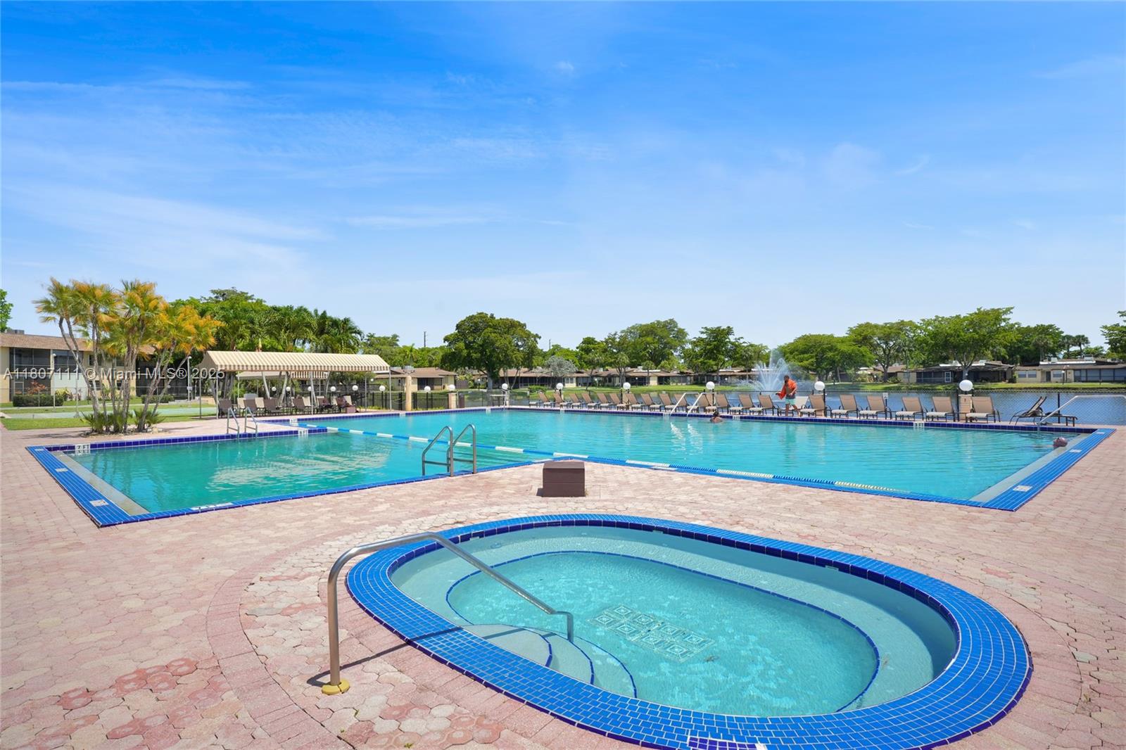 BERKLEY HOUSE OF CARRIAGE - Residential