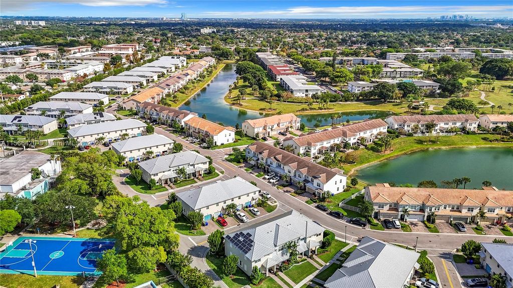 Photo of 5040 Eucalyptus Dr #2, Hollywood, FL 33021 (MLS # A11566420)