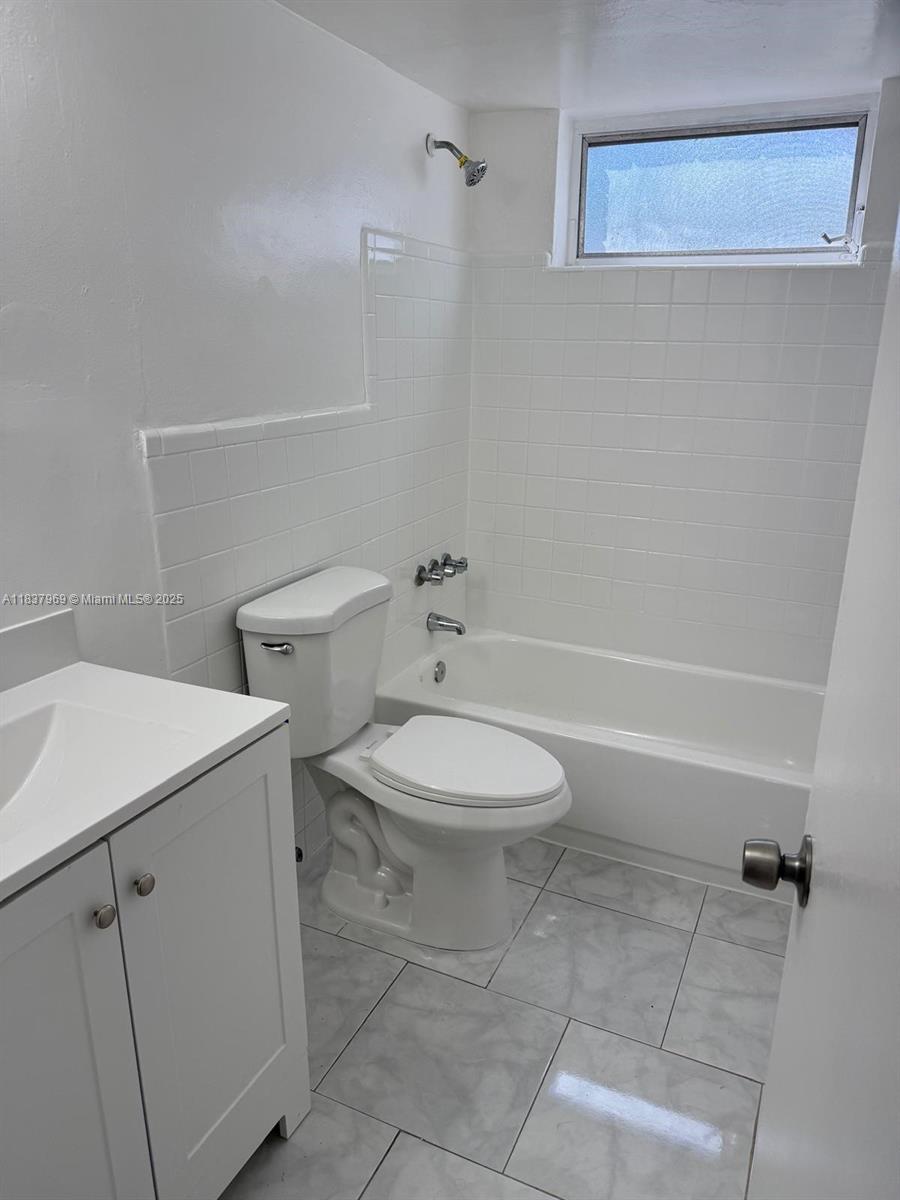 16851 NE 18th Ave 307