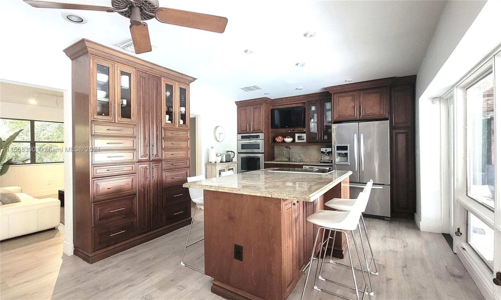 TOWN ESTATES - Residential