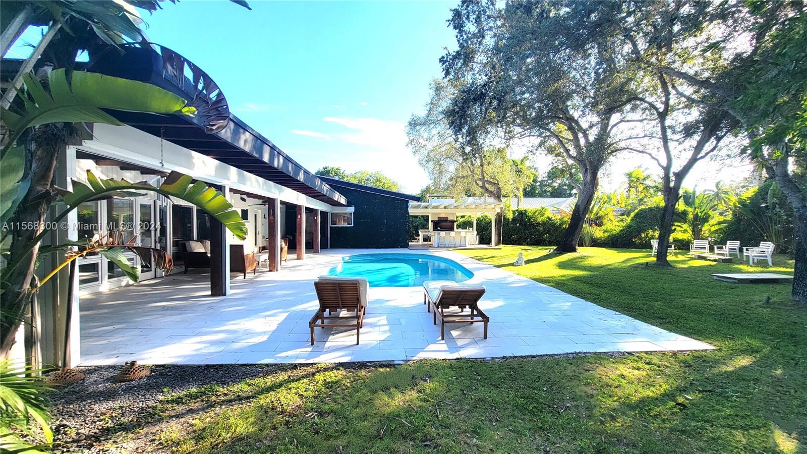 TOWN ESTATES - Residential