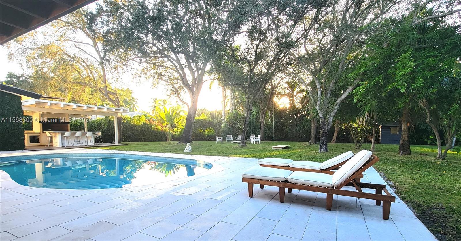 TOWN ESTATES - Residential