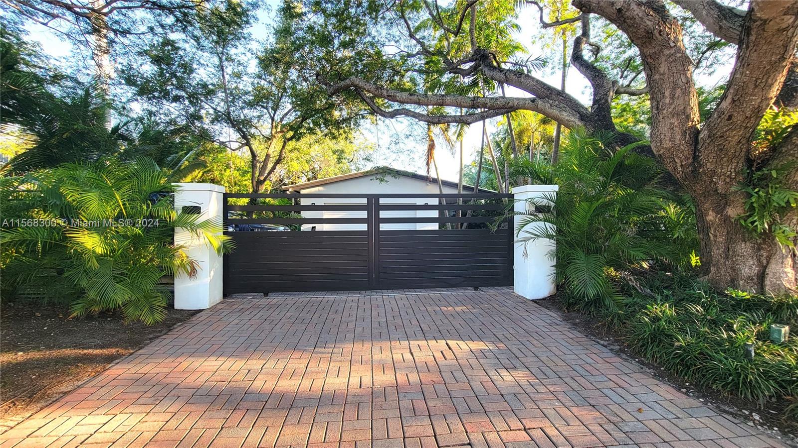 TOWN ESTATES - Residential