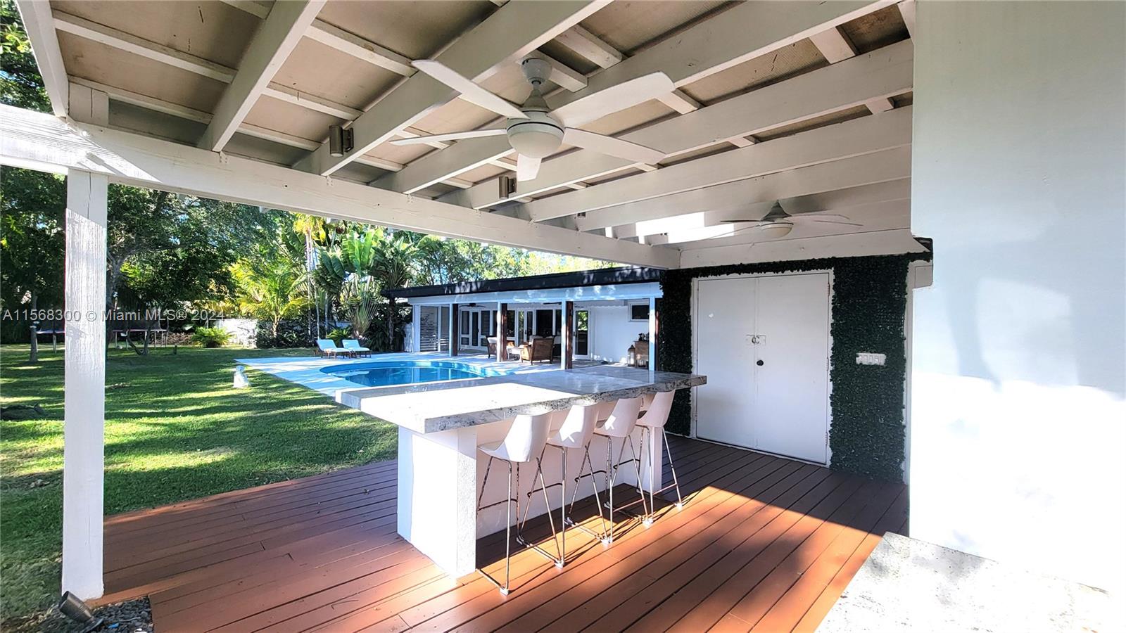 TOWN ESTATES - Residential