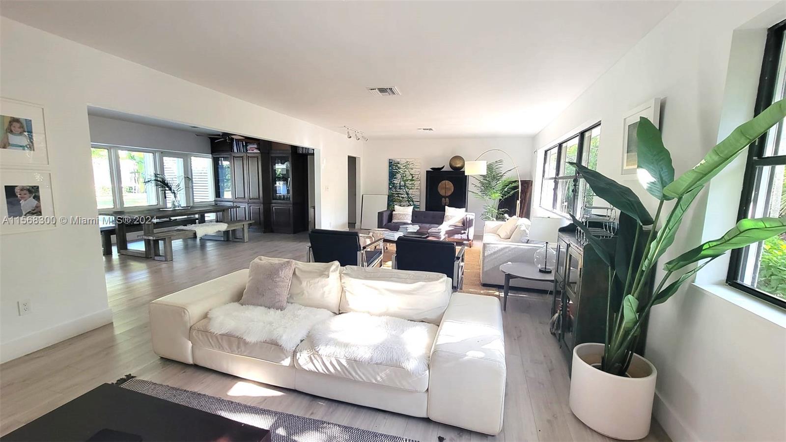 TOWN ESTATES - Residential