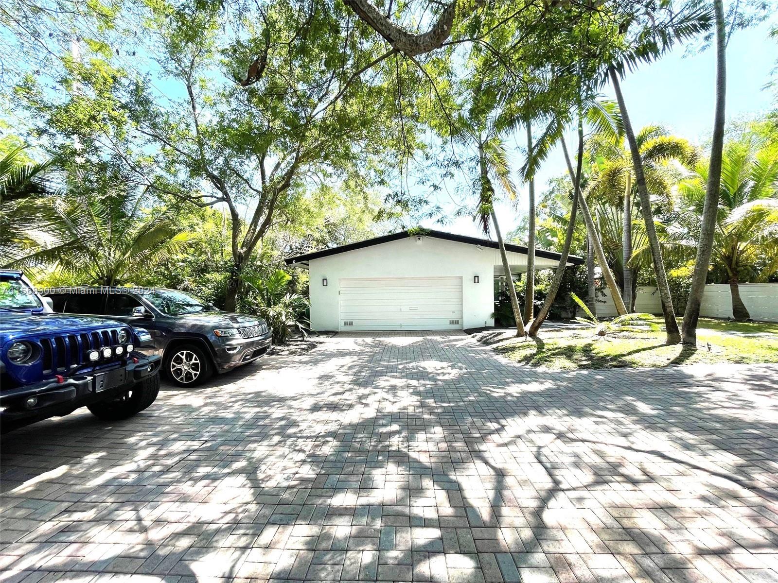 TOWN ESTATES - Residential