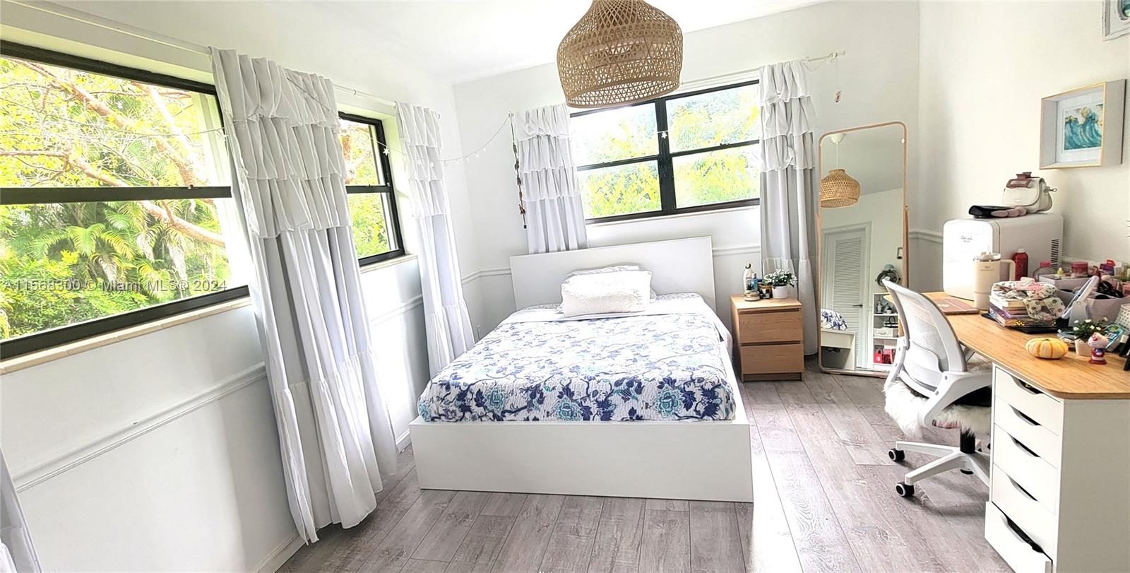 TOWN ESTATES - Residential