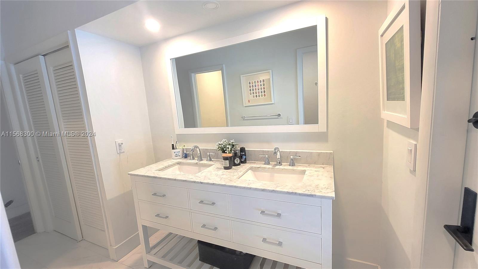 TOWN ESTATES - Residential