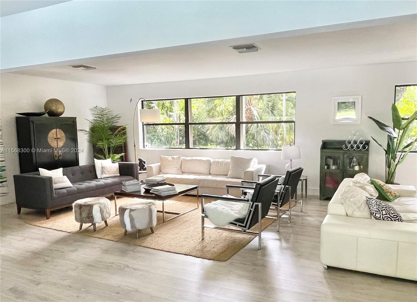 TOWN ESTATES - Residential