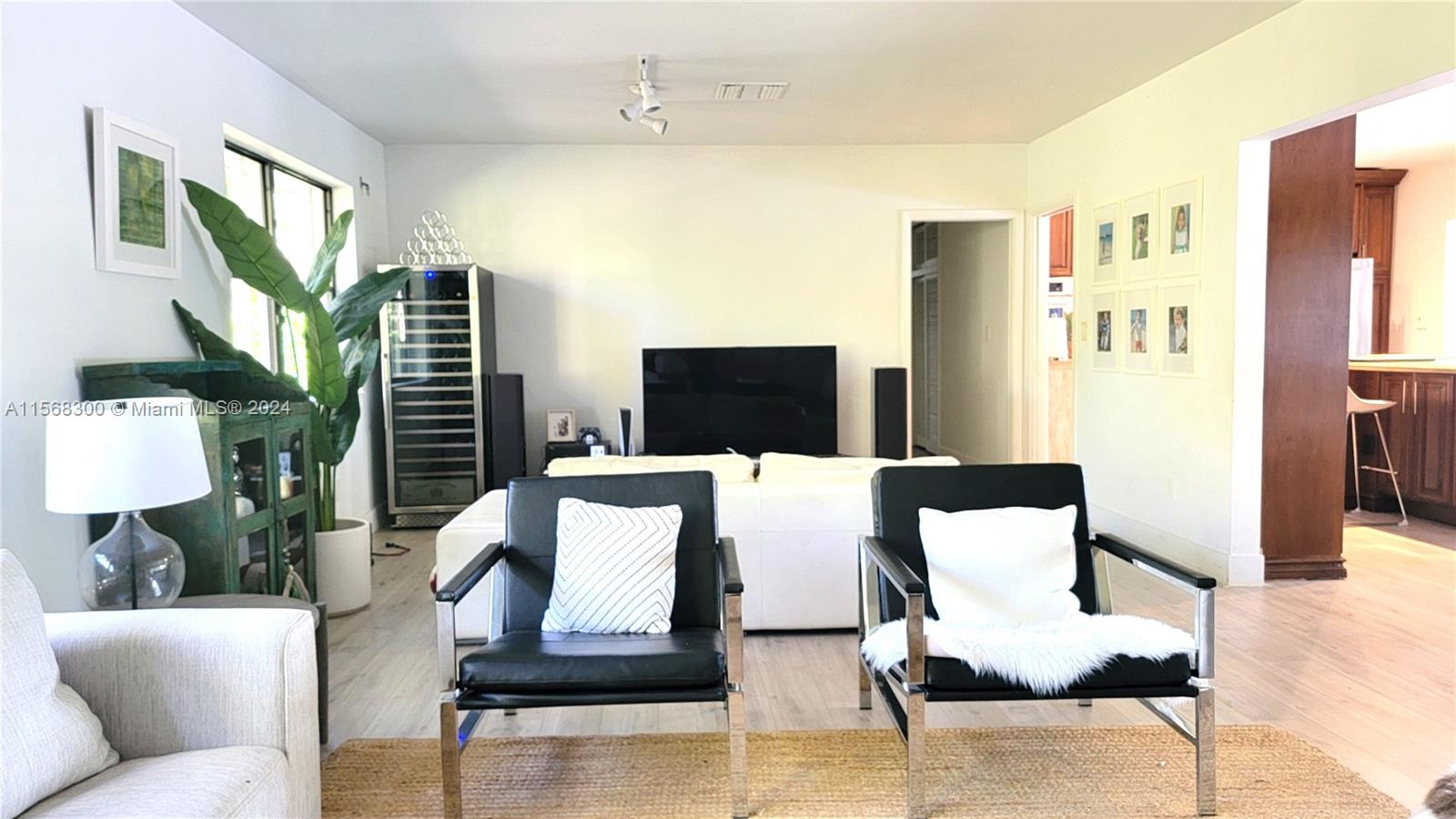 TOWN ESTATES - Residential