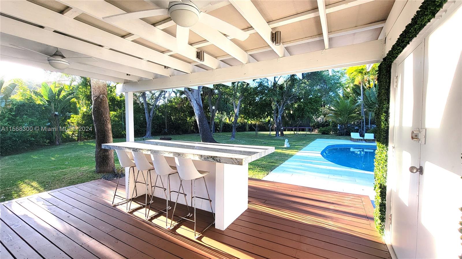 TOWN ESTATES - Residential