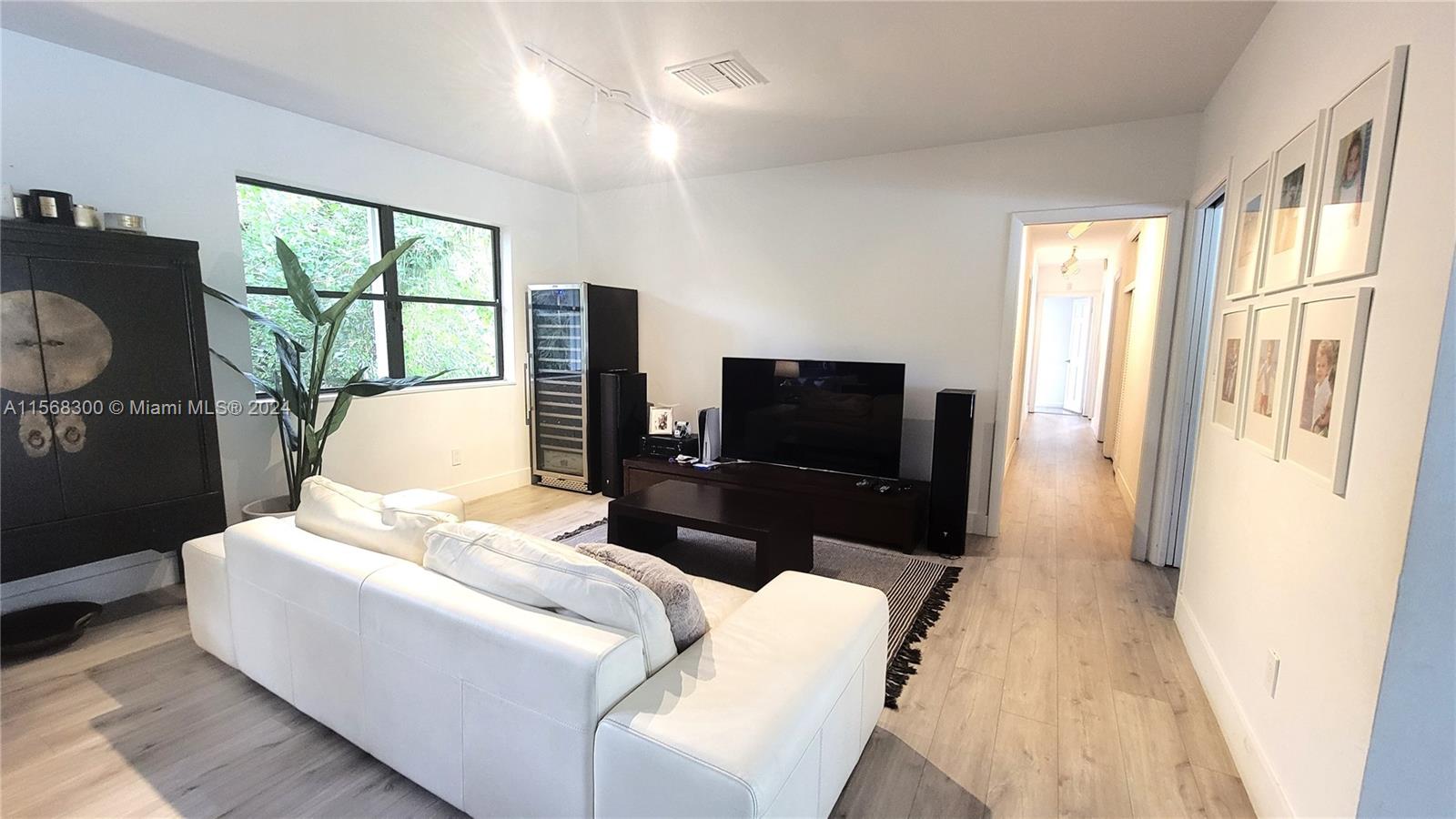 TOWN ESTATES - Residential