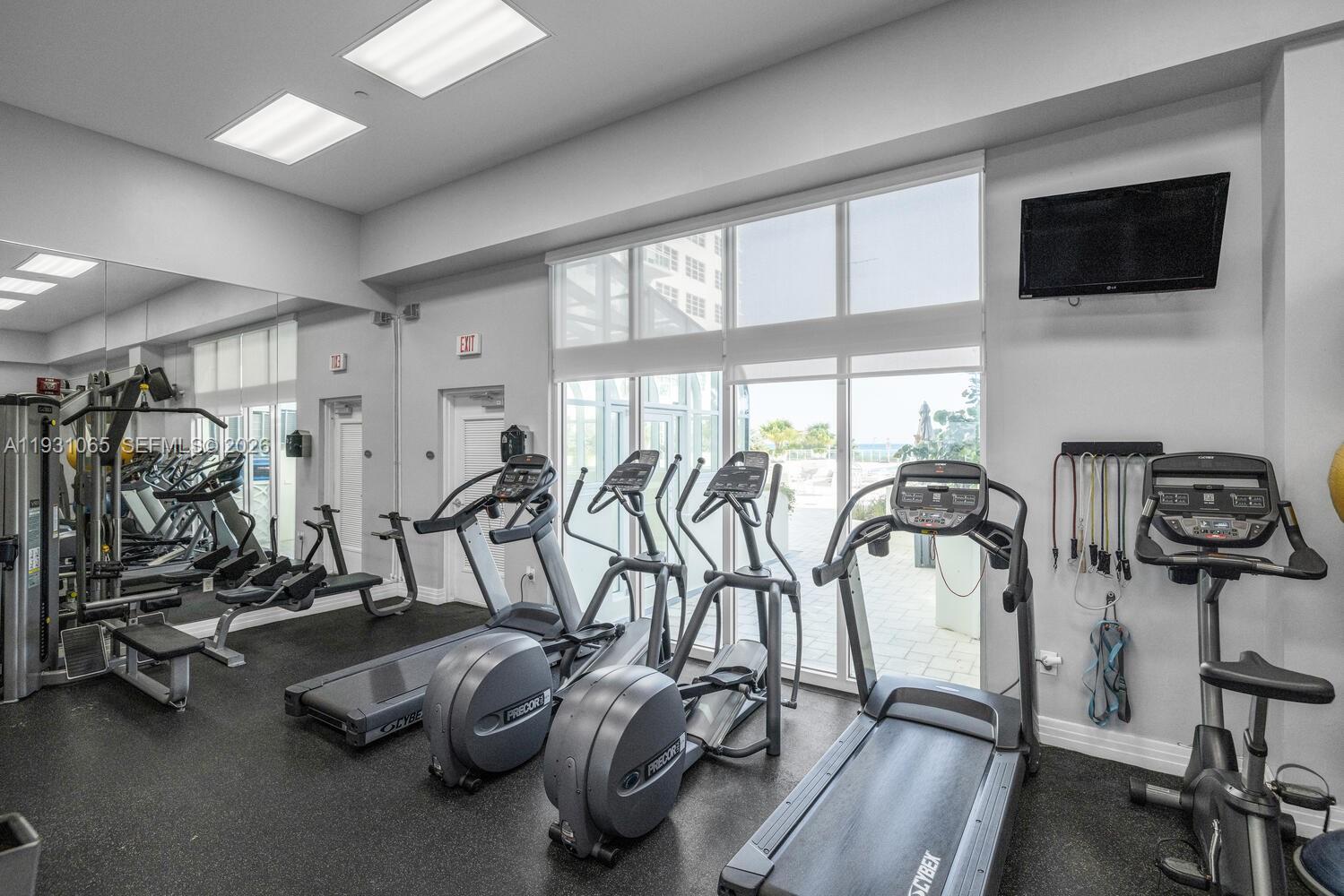 THE COLLINS CONDO - Residential