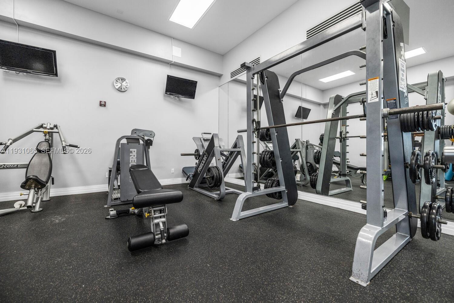 THE COLLINS CONDO - Residential