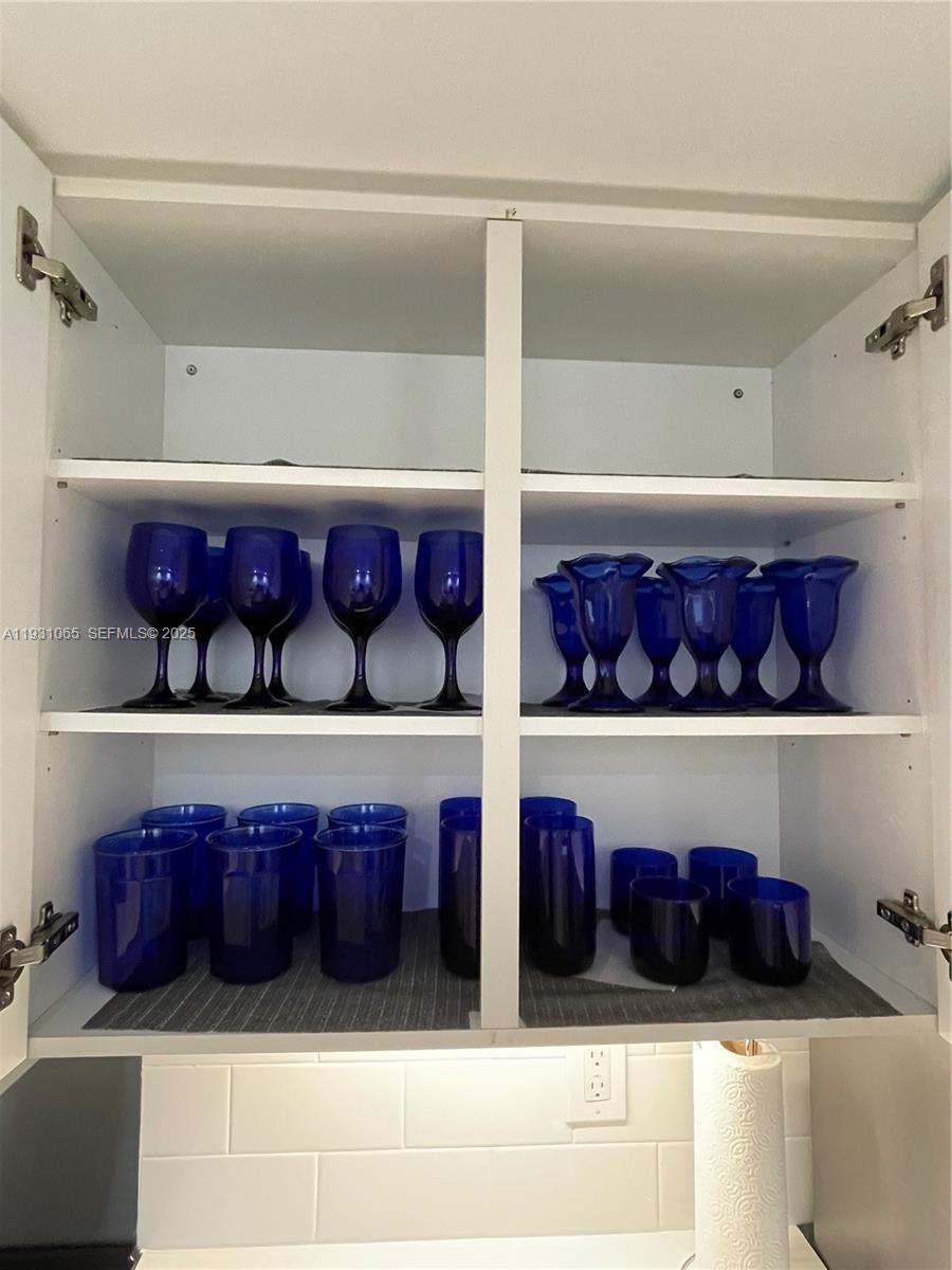 THE COLLINS CONDO - Residential