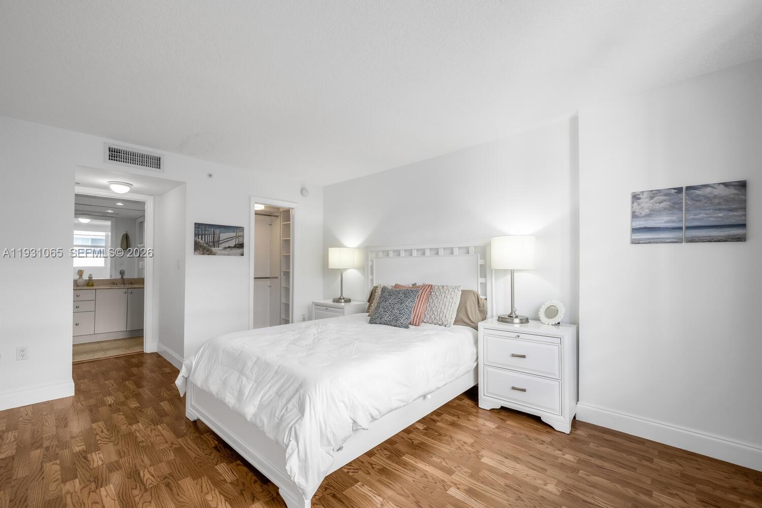 THE COLLINS CONDO - Residential