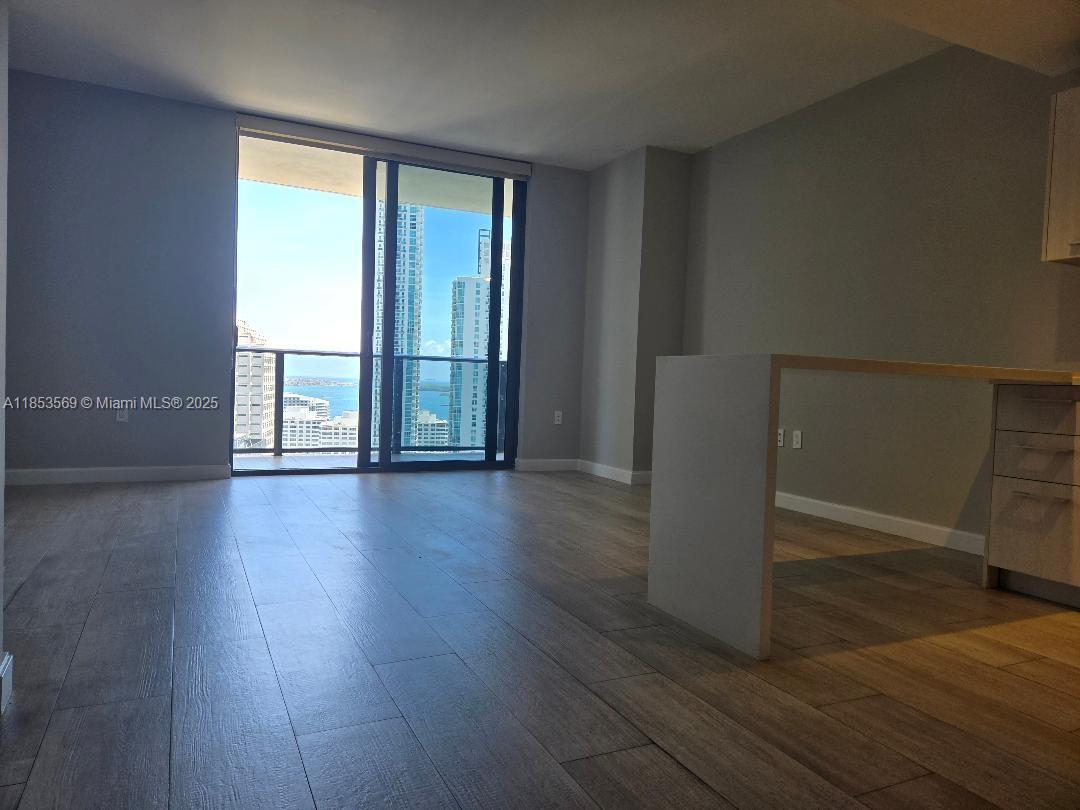 45 SW 9th St 2602