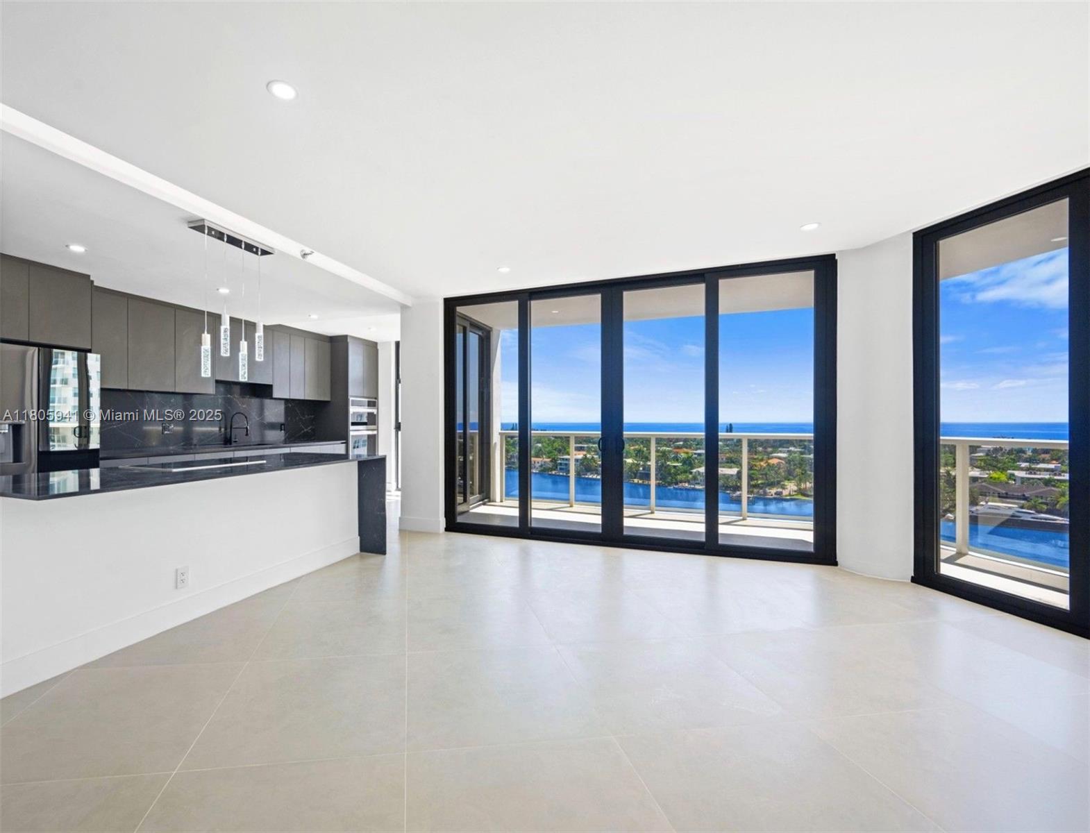 20281 E Country Club Dr 1008, Aventura, Miami-Dade County, Florida - 3 Bedrooms  
3 Bathrooms - 