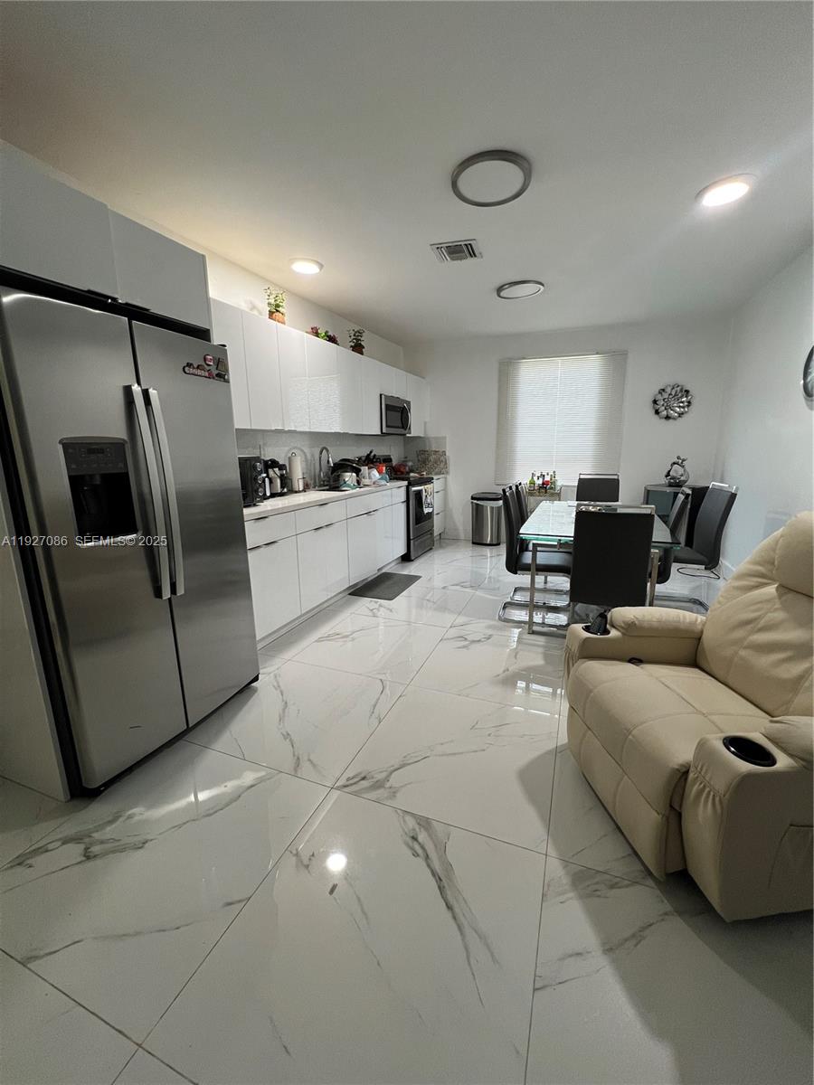 COCOPLUM TERRACE ADDN PAR - Residential