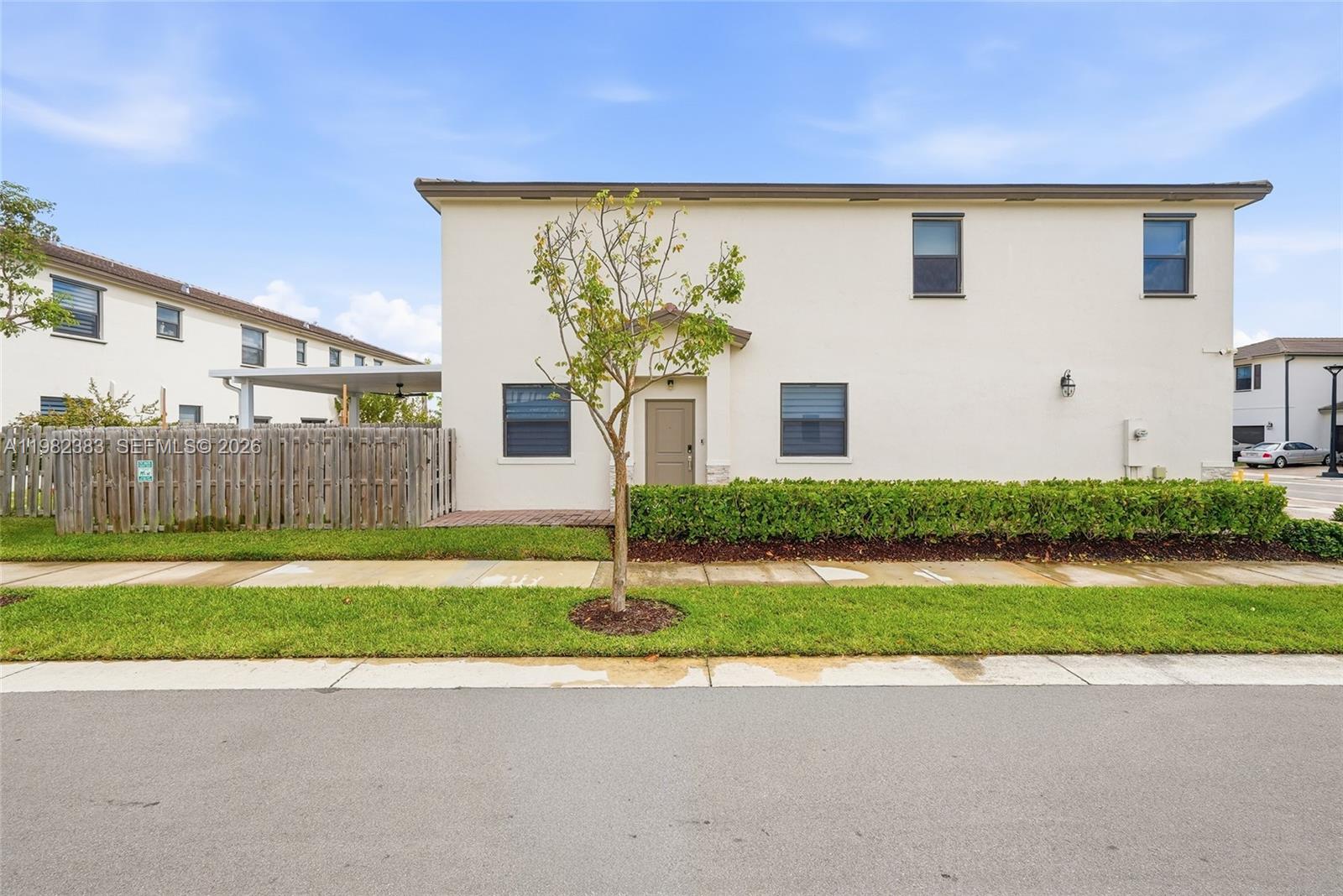 KENDALL ASSEMBLAGE SOUTH - Residential