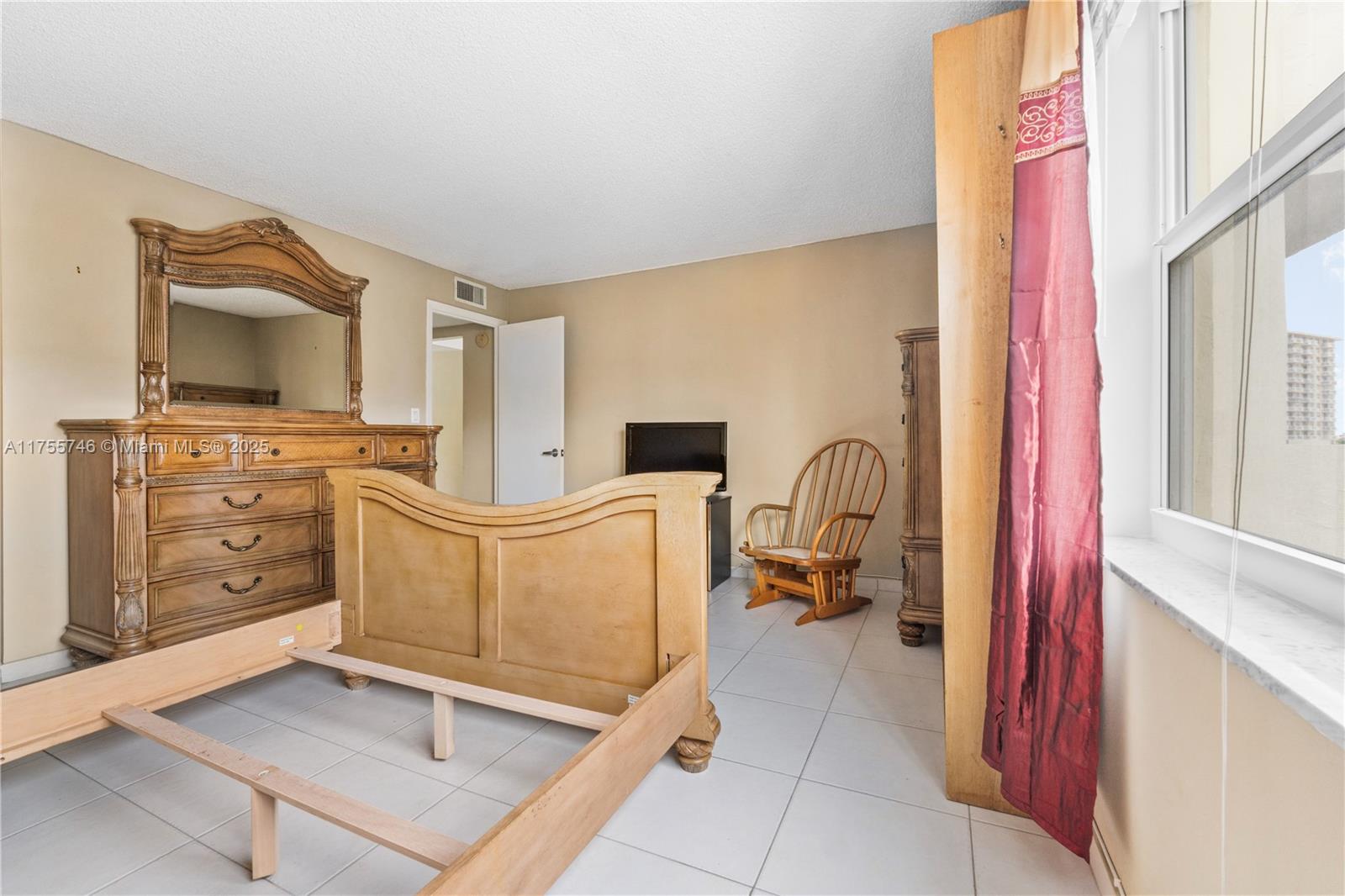 OCEAN VIEW TOWERS CONDO - Residential