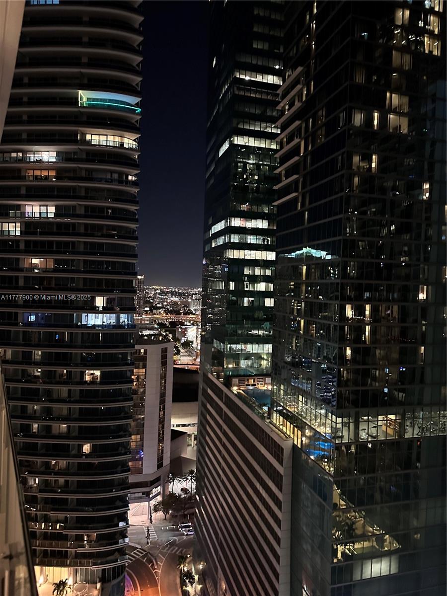 ASTON MARTIN - Residential Lease