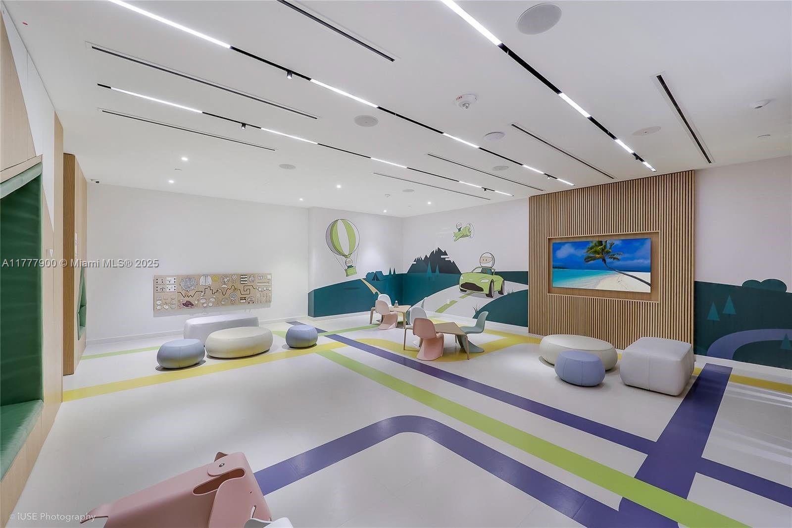 ASTON MARTIN - Residential Lease