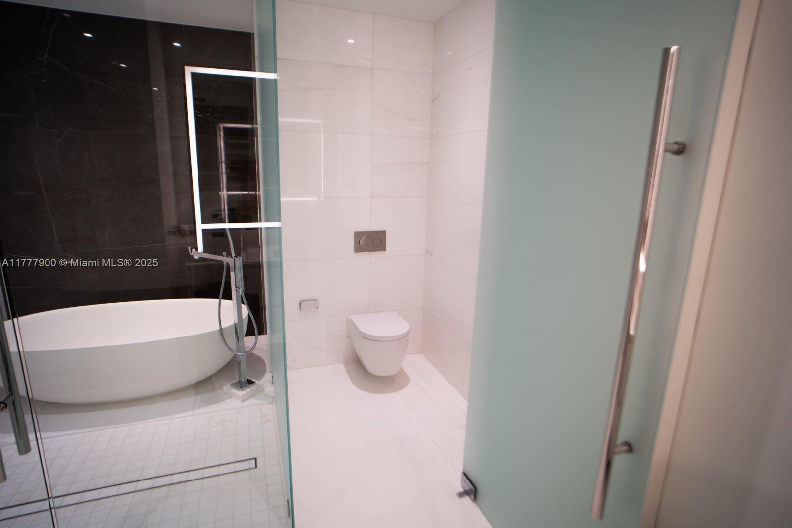 ASTON MARTIN - Residential Lease